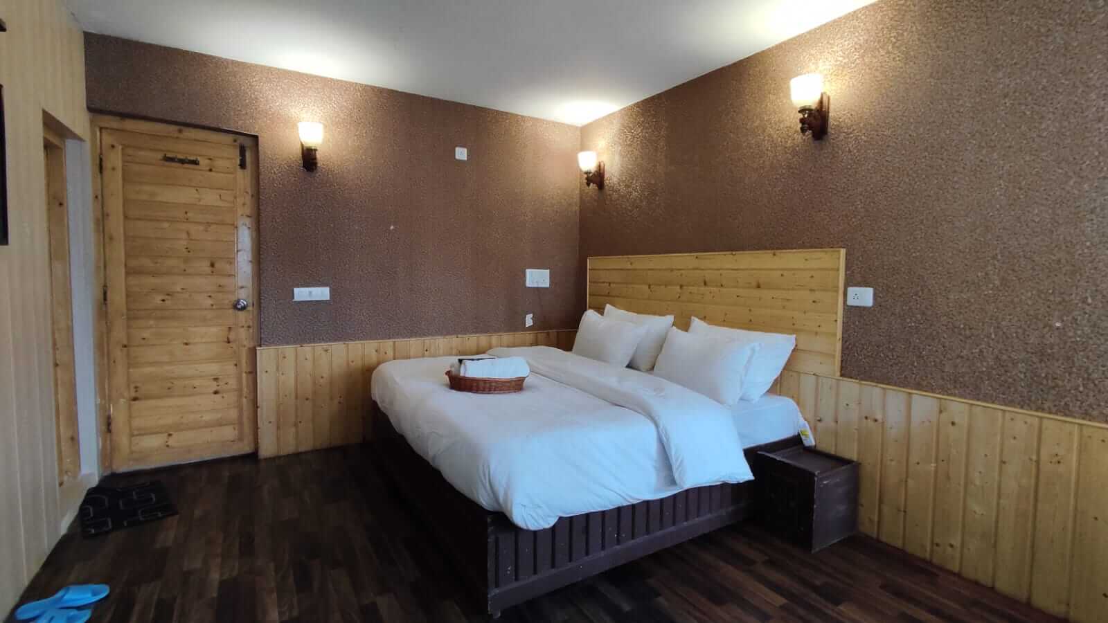 Hotel Fifth season