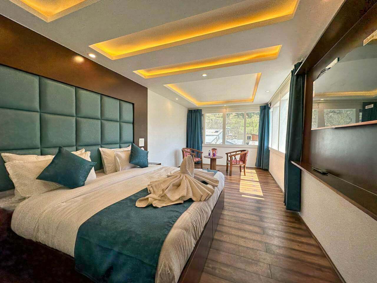 Hotel Fifth season