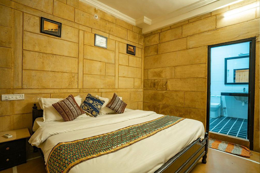 Hotel Golden Rock Jaisalme