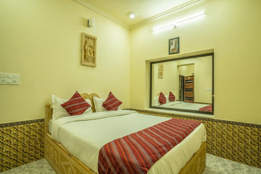 Hotel Golden Rock Jaisalme