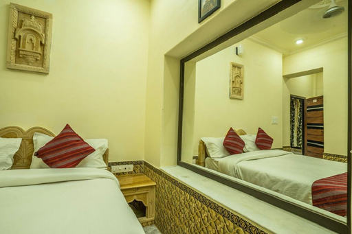 Hotel Golden Rock Jaisalme
