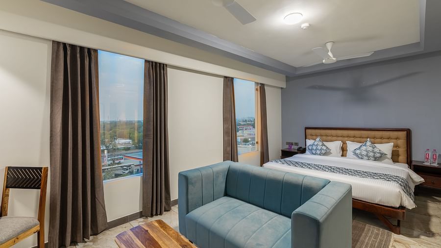 Clarks Inn Suites Jaipur